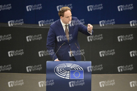 Plenartagung zu Gemeinsamkeiten des Putin-Regimes und rechtsextremer Bewegungen in Europa im EU-Parlament in Straßburg