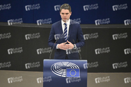 Plenartagung zu Gemeinsamkeiten des Putin-Regimes und rechtsextremer Bewegungen in Europa im EU-Parlament in Straßburg