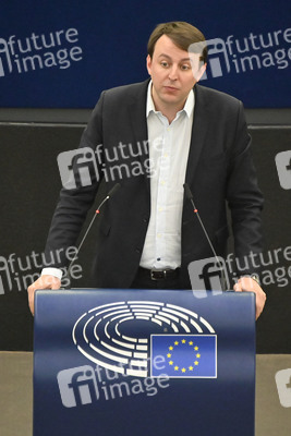 Plenartagung zu Gemeinsamkeiten des Putin-Regimes und rechtsextremer Bewegungen in Europa im EU-Parlament in Straßburg