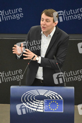 Plenartagung zu Gemeinsamkeiten des Putin-Regimes und rechtsextremer Bewegungen in Europa im EU-Parlament in Straßburg