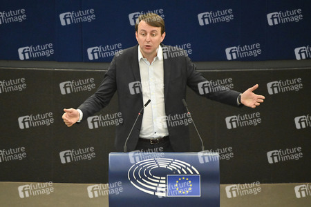 Plenartagung zu Gemeinsamkeiten des Putin-Regimes und rechtsextremer Bewegungen in Europa im EU-Parlament in Straßburg