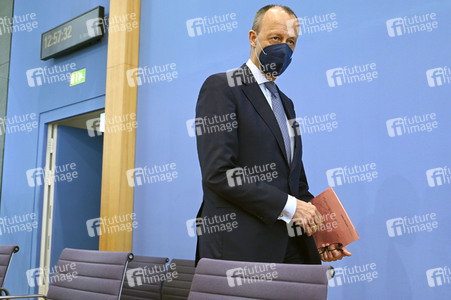 Bundespressekonferenz zur Verfassungsklage gegen das zweite Nachtragshaushaltsgesetz 2021 in Berlin