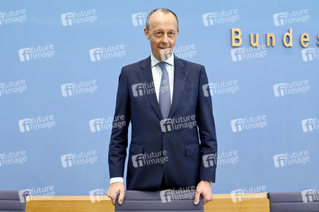 Bundespressekonferenz zur Verfassungsklage gegen das zweite Nachtragshaushaltsgesetz 2021 in Berlin