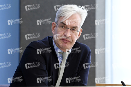 Bundespressekonferenz zur Verfassungsklage gegen das zweite Nachtragshaushaltsgesetz 2021 in Berlin