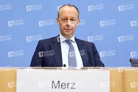 Bundespressekonferenz zur Verfassungsklage gegen das zweite Nachtragshaushaltsgesetz 2021 in Berlin