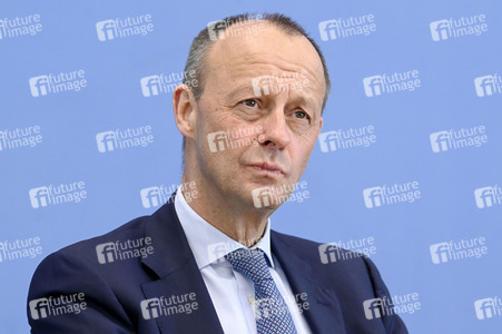 Bundespressekonferenz zur Verfassungsklage gegen das zweite Nachtragshaushaltsgesetz 2021 in Berlin