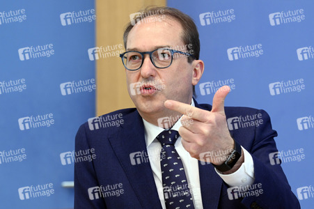 Bundespressekonferenz zur Verfassungsklage gegen das zweite Nachtragshaushaltsgesetz 2021 in Berlin