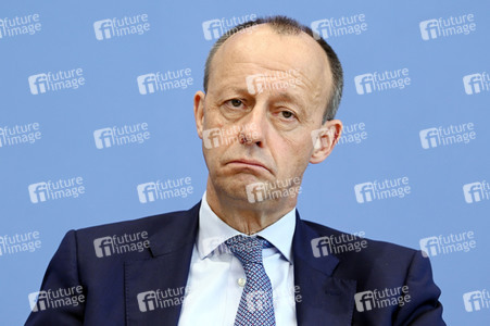Bundespressekonferenz zur Verfassungsklage gegen das zweite Nachtragshaushaltsgesetz 2021 in Berlin