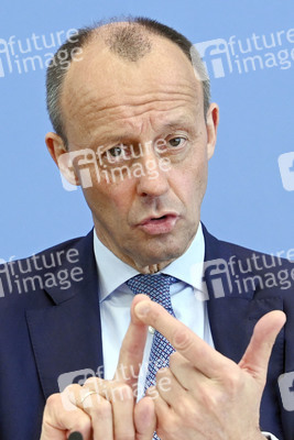 Bundespressekonferenz zur Verfassungsklage gegen das zweite Nachtragshaushaltsgesetz 2021 in Berlin