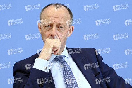 Bundespressekonferenz zur Verfassungsklage gegen das zweite Nachtragshaushaltsgesetz 2021 in Berlin