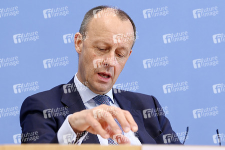 Bundespressekonferenz zur Verfassungsklage gegen das zweite Nachtragshaushaltsgesetz 2021 in Berlin