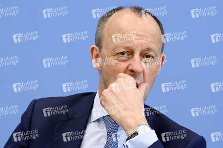 Bundespressekonferenz zur Verfassungsklage gegen das zweite Nachtragshaushaltsgesetz 2021 in Berlin
