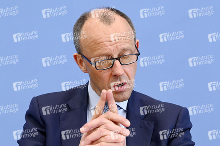 Bundespressekonferenz zur Verfassungsklage gegen das zweite Nachtragshaushaltsgesetz 2021 in Berlin