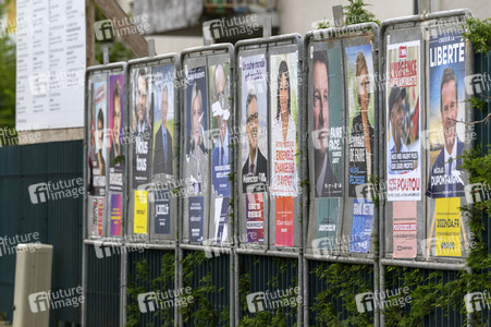 Plakate zur französischen Präsidentschaftswahl in Lingolsheim