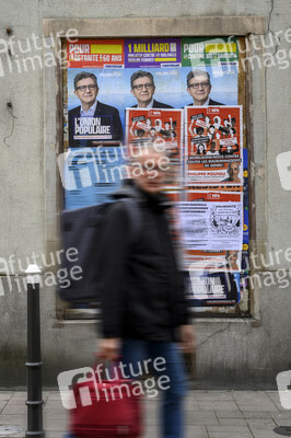 Plakate zur französischen Präsidentschaftswahl in Straßburg