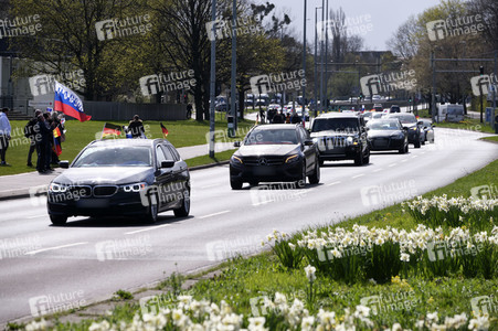Pro-russischer Autokorso und Gegendemo in Hannover