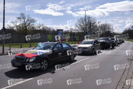 Pro-russischer Autokorso und Gegendemo in Hannover