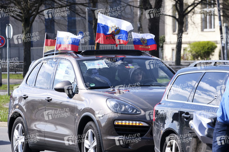 Pro-russischer Autokorso und Gegendemo in Hannover