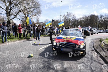 Pro-russischer Autokorso und Gegendemo in Hannover
