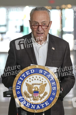Pressekonferenz mit Chuck Schumer zu Ghost Guns in New York