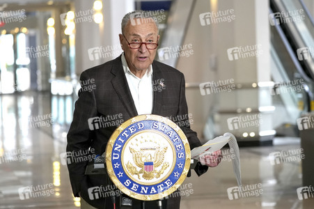 Pressekonferenz mit Chuck Schumer zu Ghost Guns in New York