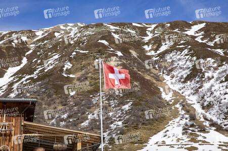 Schneeschmelze in den Schweizer Alpen