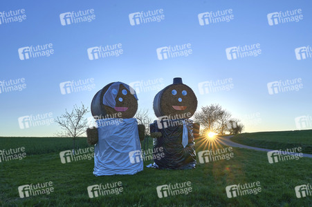 Strohballenfiguren in Ottenstein