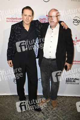 Filmpremiere 'Stand Up! Was bleibt, wenn alles weg ist', achtung berlin Filmfestival 2022