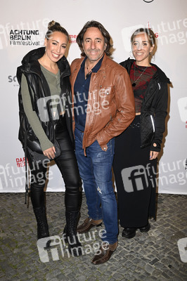 Filmpremiere 'Stand Up! Was bleibt, wenn alles weg ist', achtung berlin Filmfestival 2022