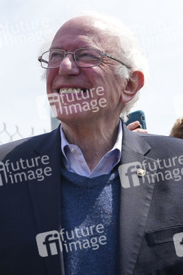 Bernie Sanders besucht Amazon-Gewerkschafter in New York