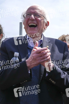 Bernie Sanders besucht Amazon-Gewerkschafter in New York