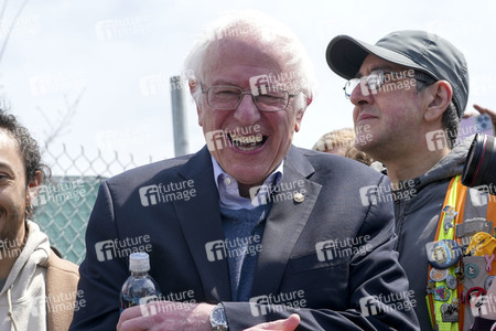 Bernie Sanders besucht Amazon-Gewerkschafter in New York