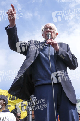 Bernie Sanders besucht Amazon-Gewerkschafter in New York