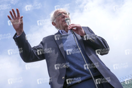 Bernie Sanders besucht Amazon-Gewerkschafter in New York
