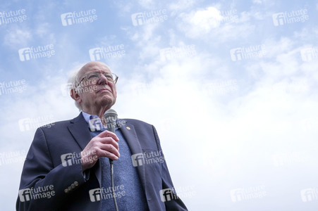 Bernie Sanders besucht Amazon-Gewerkschafter in New York