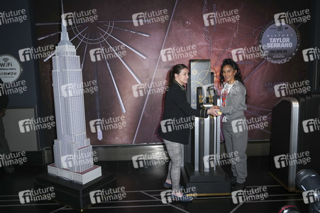 Empire State Building Lighting Ceremony mit Katie Taylor und Amanda Serrano in New York