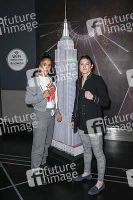 Empire State Building Lighting Ceremony mit Katie Taylor und Amanda Serrano in New York