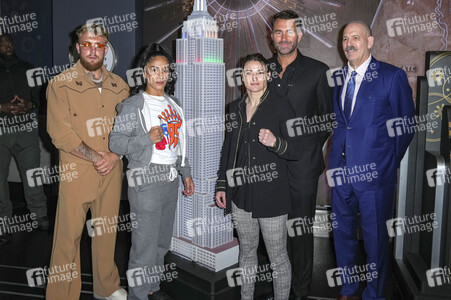 Empire State Building Lighting Ceremony mit Katie Taylor und Amanda Serrano in New York