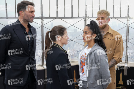 Empire State Building Lighting Ceremony mit Katie Taylor und Amanda Serrano in New York