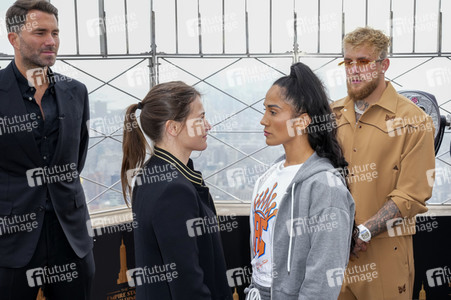 Empire State Building Lighting Ceremony mit Katie Taylor und Amanda Serrano in New York