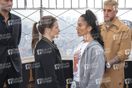 Empire State Building Lighting Ceremony mit Katie Taylor und Amanda Serrano in New York