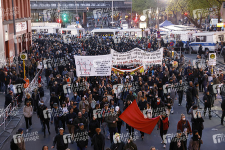 Revolutionäre 1. Mai Demo in Berlin