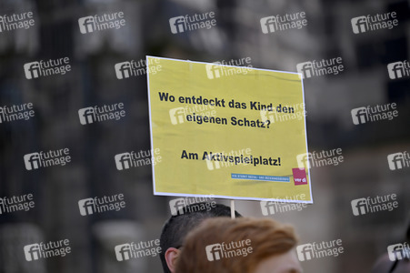 Warnstreik von Beschäftigten in Sozial- und Erziehungsberufen in Nürnberg