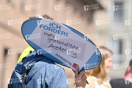 Warnstreik von Beschäftigten in Sozial- und Erziehungsberufen in Nürnberg