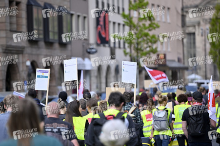 Warnstreik von Beschäftigten in Sozial- und Erziehungsberufen in Nürnberg