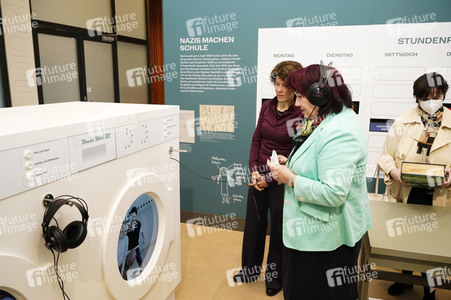 Eröffnung der Ausstellung 'Susi und Wir. Vom Hingucken und Wegschauen' in Berlin