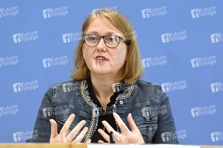 Bundespressekonferenz Erste Ergebnisse des Nationalen Diskriminierungs- und Rassismusmonitors in Berlin