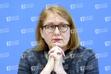 Bundespressekonferenz Erste Ergebnisse des Nationalen Diskriminierungs- und Rassismusmonitors in Berlin