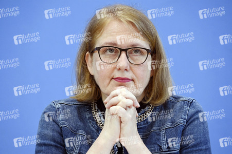 Bundespressekonferenz Erste Ergebnisse des Nationalen Diskriminierungs- und Rassismusmonitors in Berlin