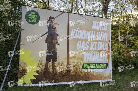 Wahlplakate zur NRW-Wahl in Köln